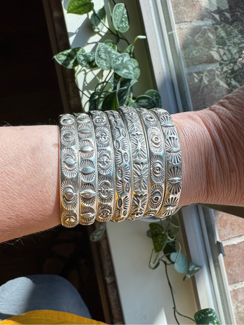 Trade 🌞 Numi Olive Heavyweight Hand Stamped Eye Cuff Bracelet M/L - Picture 13 of 16